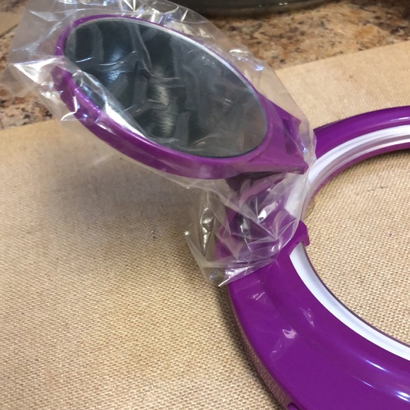 Joy’s Hollywood Spotlight Mirror (New) - Picture 7 of 9